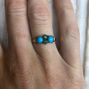 9k turquoise and emerald engraved ring